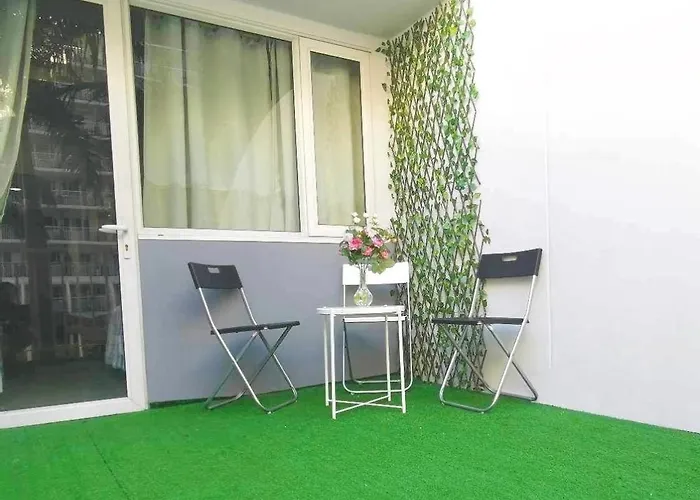 Moa Shell Residences - Big Balcony Facing Pool Apartment *