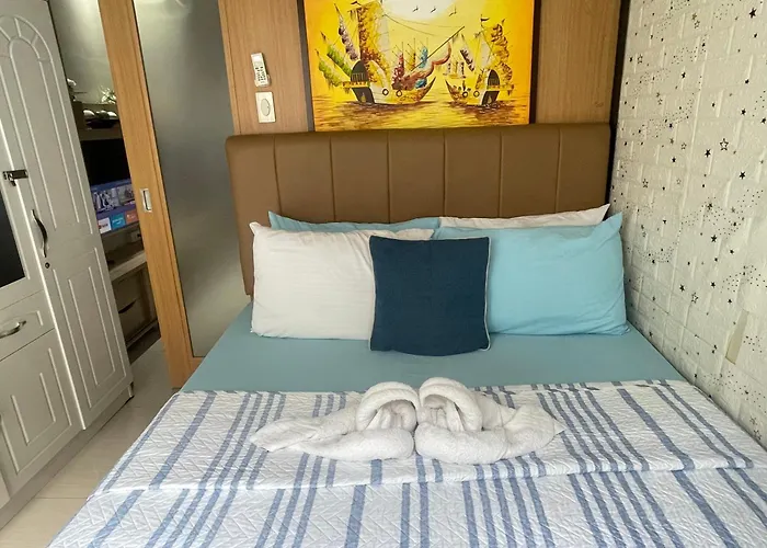 Moa Shell Residences - Big Balcony Facing Pool Apartment